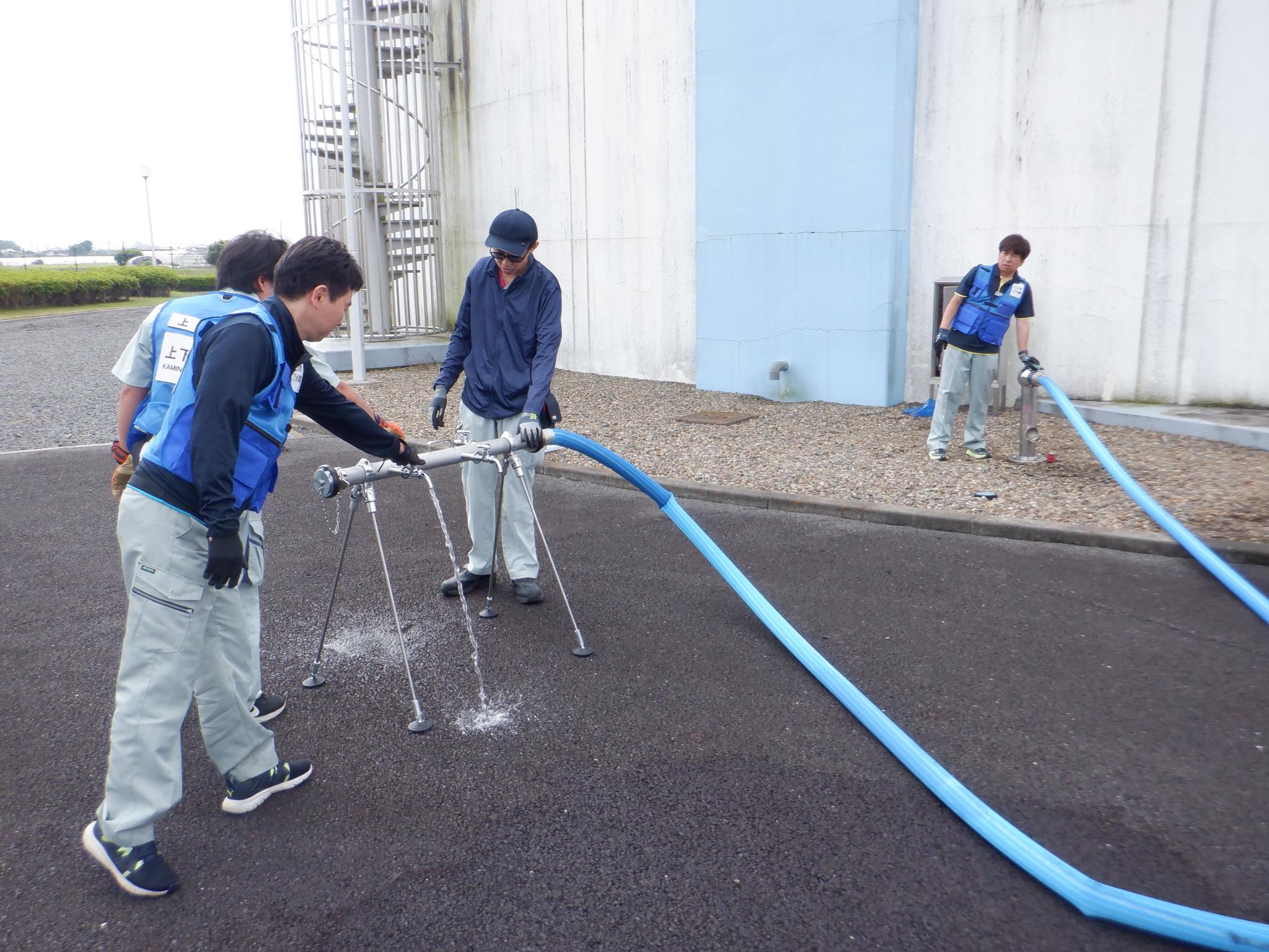 給水袋を使った給水訓練 給水袋を使った給水訓練